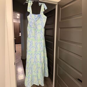 Crown and Ivy Tiered Maxi Pineapple Dress 🆕